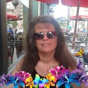 Meet your Posher, Denise